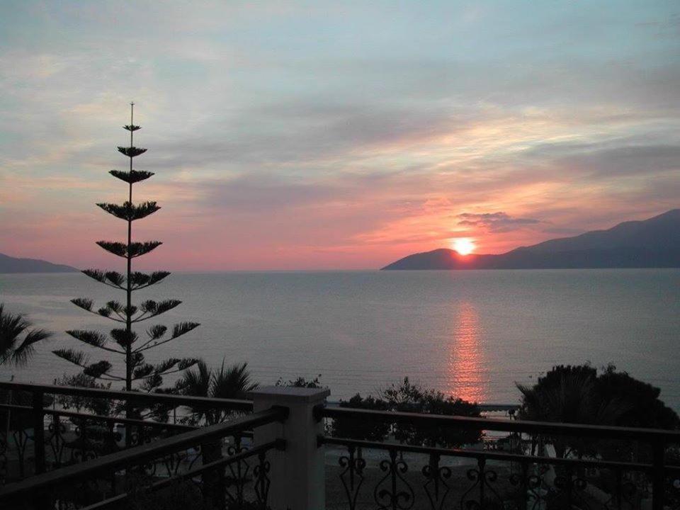 Gonatas Hotel Agia Efimia Exterior photo