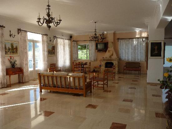 Gonatas Hotel Agia Efimia Exterior photo